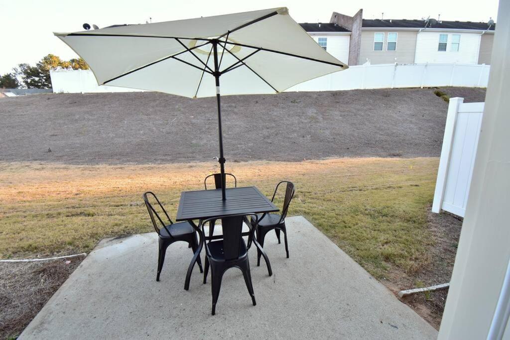 Cozy Renovated Winder Townhouse Traveller Awards 2025 Winner Εξωτερικό φωτογραφία