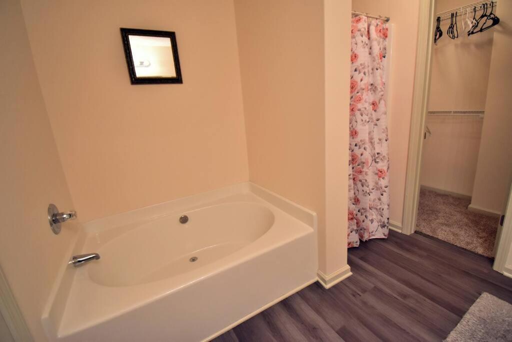 Cozy Renovated Winder Townhouse Traveller Awards 2025 Winner Εξωτερικό φωτογραφία